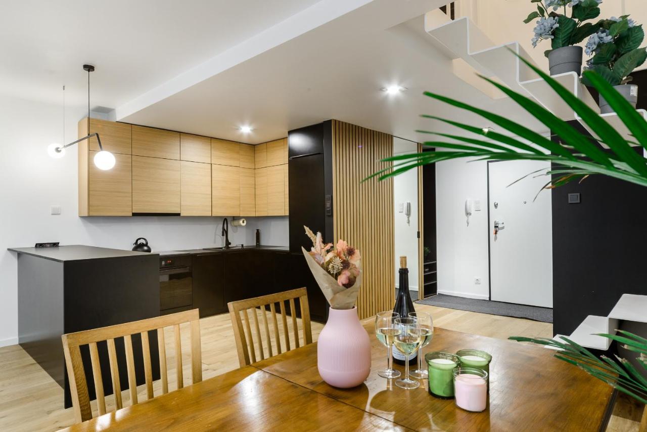 Lumina Apartment With Balcony Overlooking The Park 우치 외부 사진