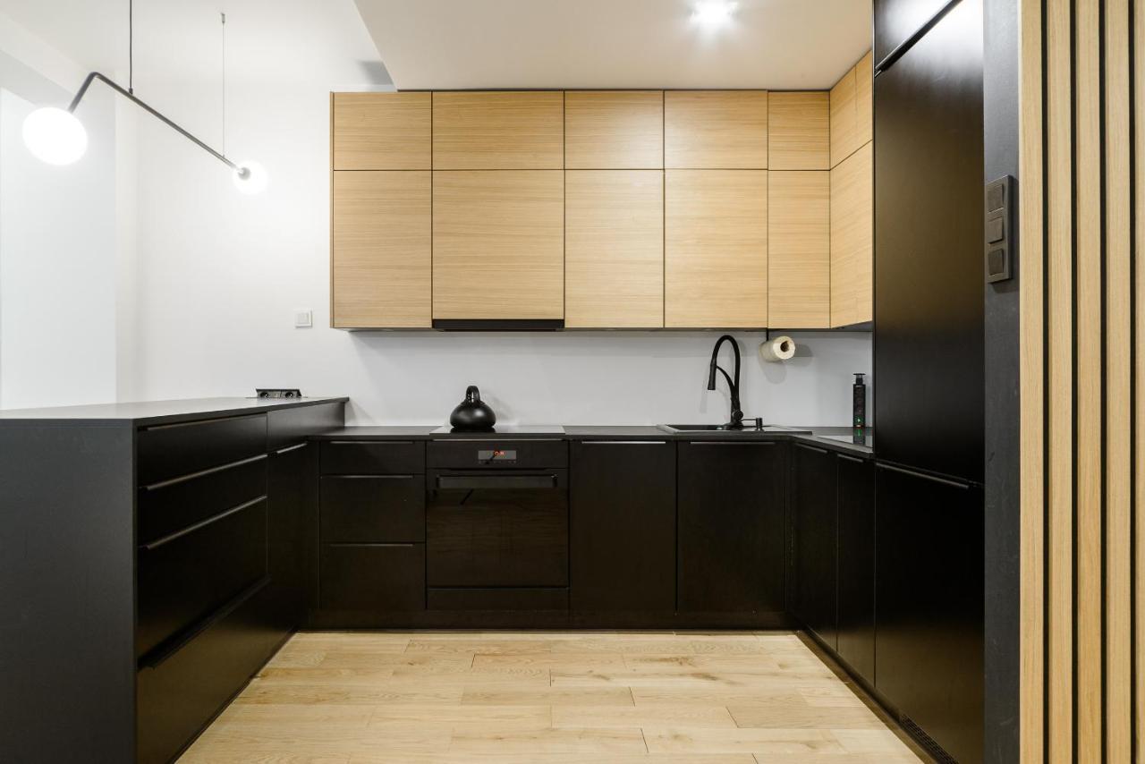 Lumina Apartment With Balcony Overlooking The Park 우치 외부 사진