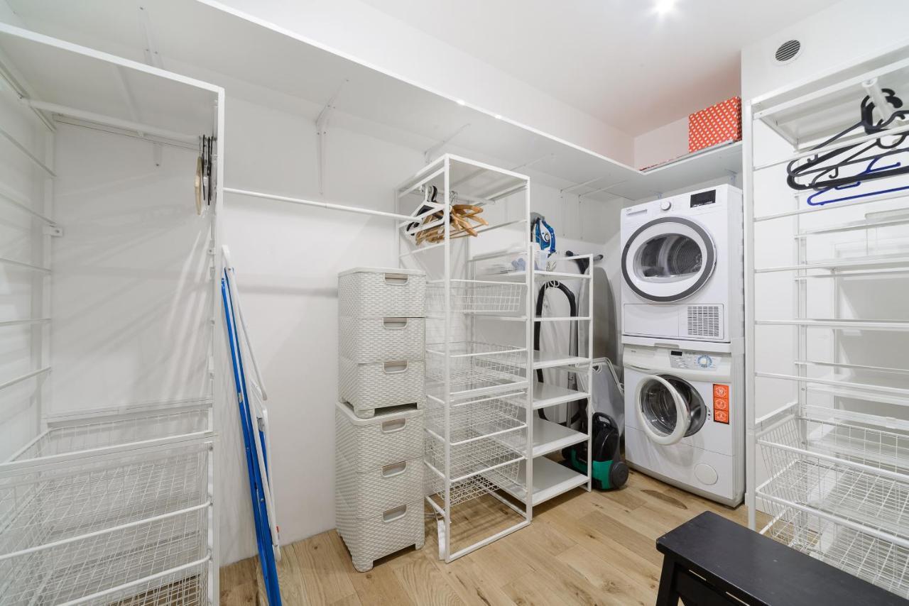 Lumina Apartment With Balcony Overlooking The Park 우치 외부 사진