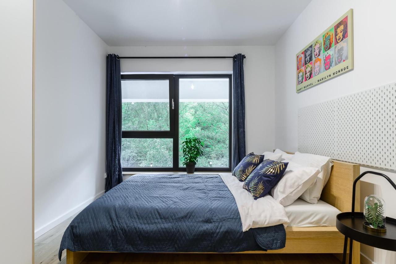 Lumina Apartment With Balcony Overlooking The Park 우치 외부 사진
