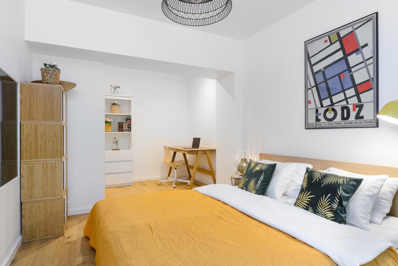 Lumina Apartment With Balcony Overlooking The Park 우치 외부 사진