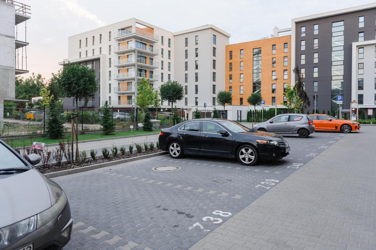 Lumina Apartment With Balcony Overlooking The Park 우치 외부 사진